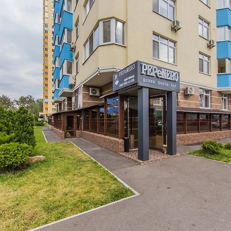 Ferienwohnung 1 Поверх Ж К Паркові Озера Метро Дарниця Kiew Exterior foto